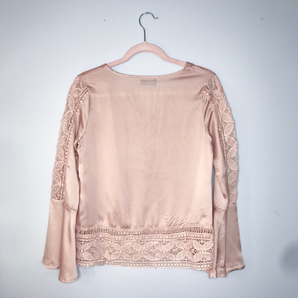 Fridda Lace Blouse - Picture 7 of 8